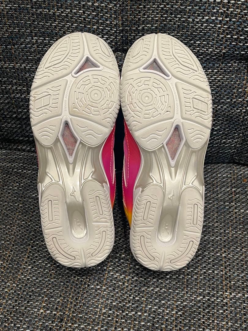 極美品　Mizuno ウェーブダイバースLG4 Ltd 23.0cm 限定カラー