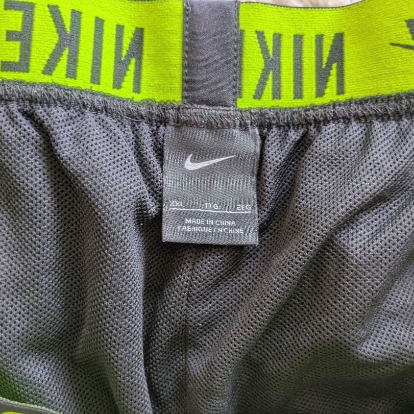 ナイキ Nike ノースリーブ 裏フリース　ショートパンツセットアップ