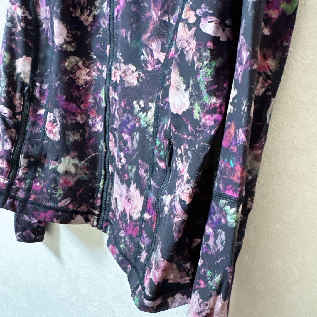美品✨lululemon ルルレモン 花柄 黒 紫 花 ジャケット 海外古着