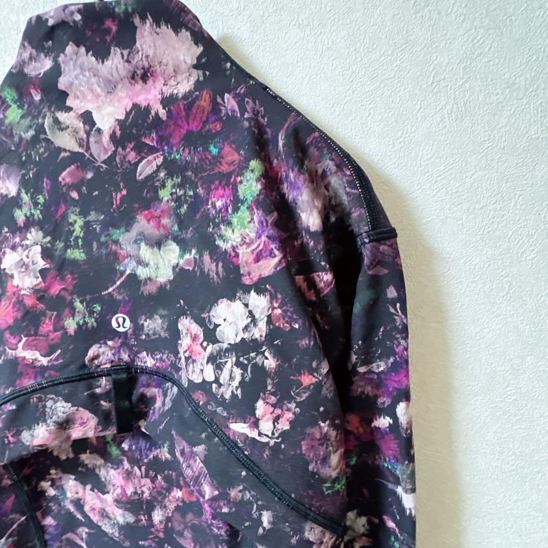 美品✨lululemon ルルレモン 花柄 黒 紫 花 ジャケット 海外古着