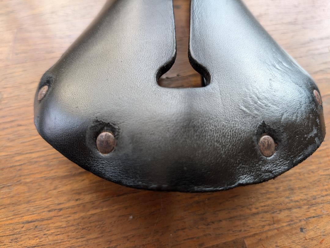selle anatomica titanico　ブラック