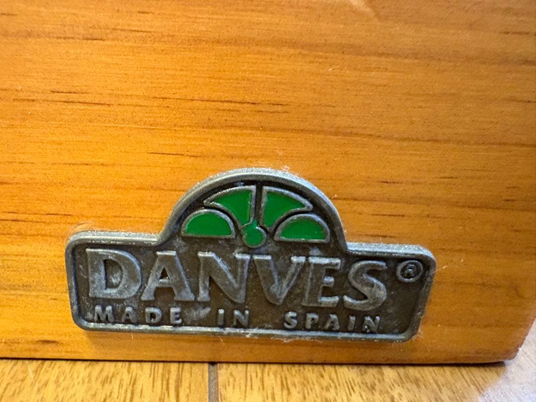 DANVES（ダンベス）社のスペイン製 のテレビ台　横90×奥行40×70cm