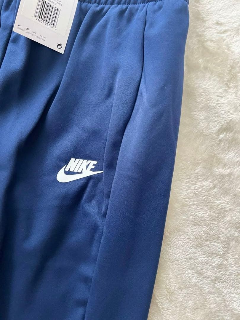 ☆NIKE スポーツウェア　ジャージ　上下セット　　子供　160