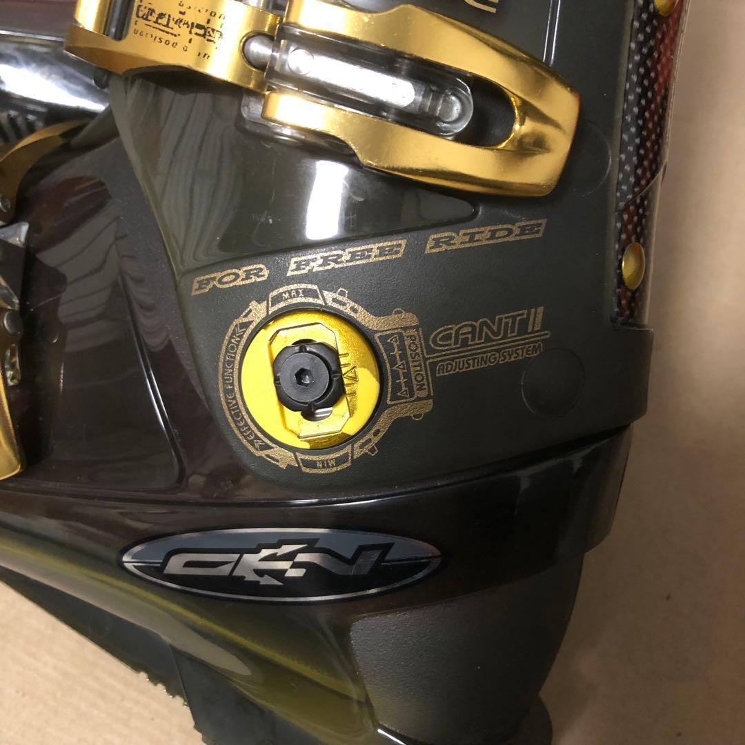 厳　BUMPS8 GEN スキーブーツ 26.5 美品 スキーブーツ