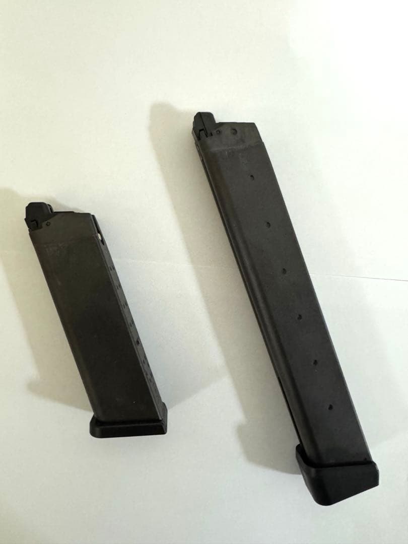 東京マルイ　GLOCK 18C ガスブローバック ５０連マガジン付き