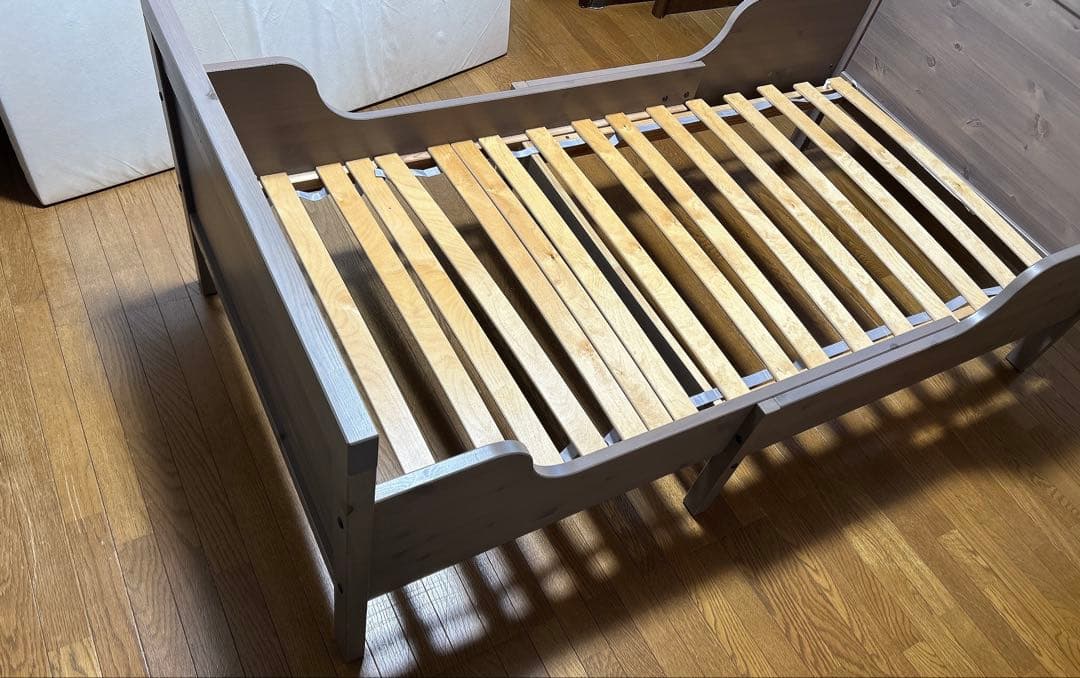 IKEA 伸長式 ベッド フレーム 販売終了カラー イケア