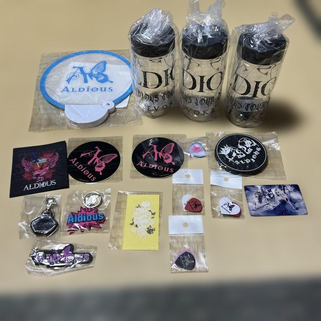 け*す様 【シリアルNO.10】aldious zippo 他グッズ