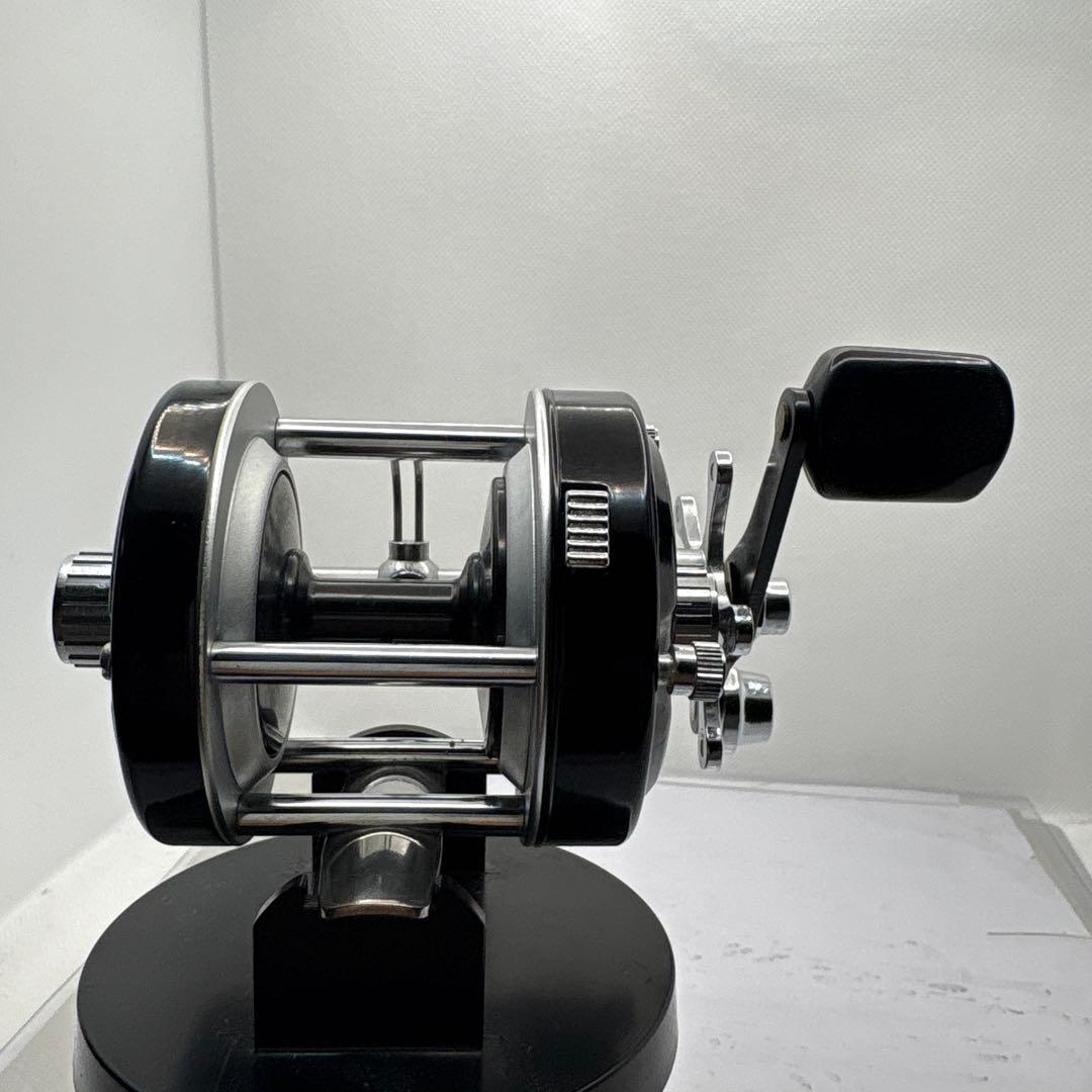 Daiwa ミリオネア3Ｈベイトリール 専用袋付き