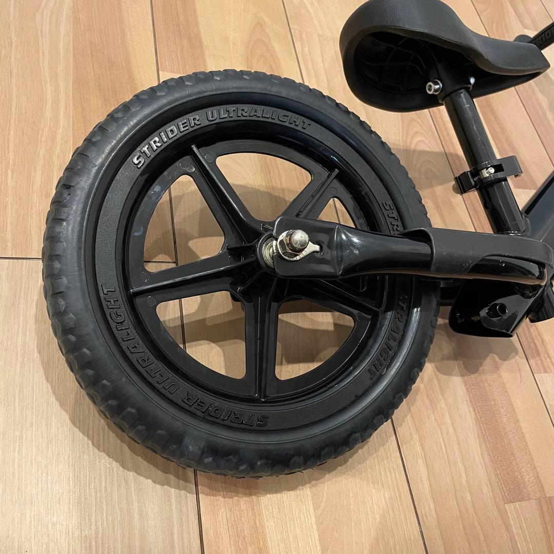 【美品】STRIDER 12インチ ブラック　スポーツモデル