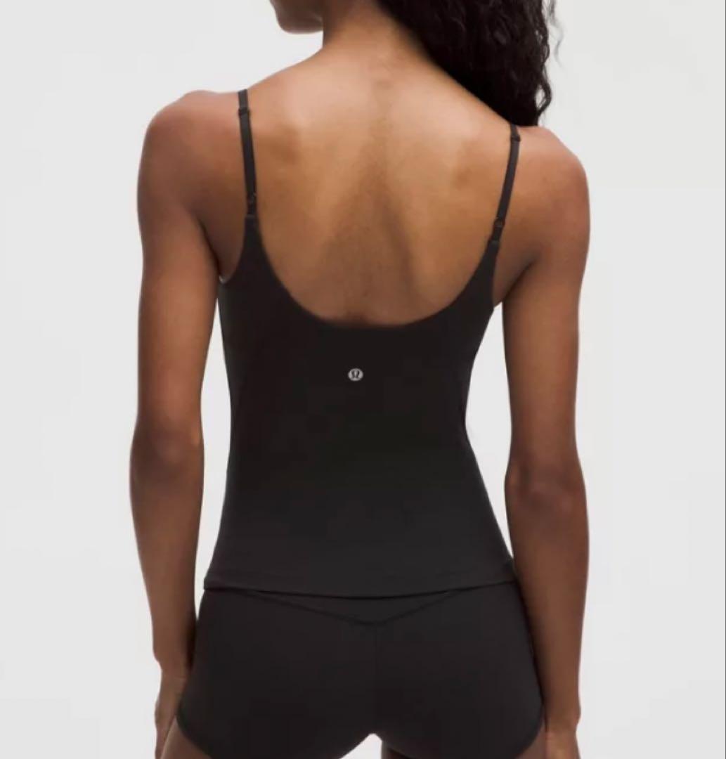 新品ルルレモンAlign Waist-Length Cami Tank（黒、8）
