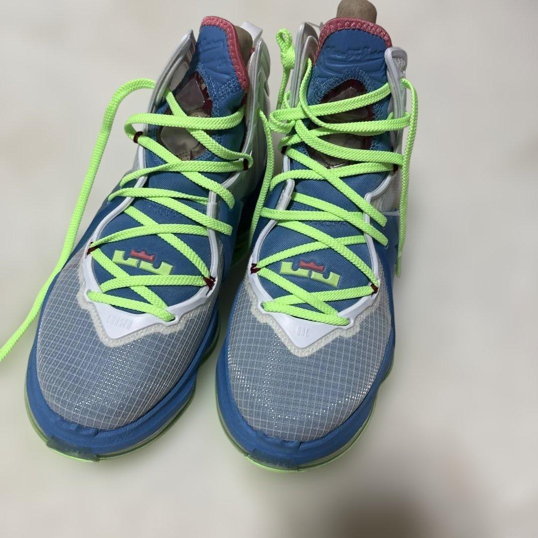 定価税込26400円　ナイキLEBRON 19 XIX 新品未使用26.5㌢