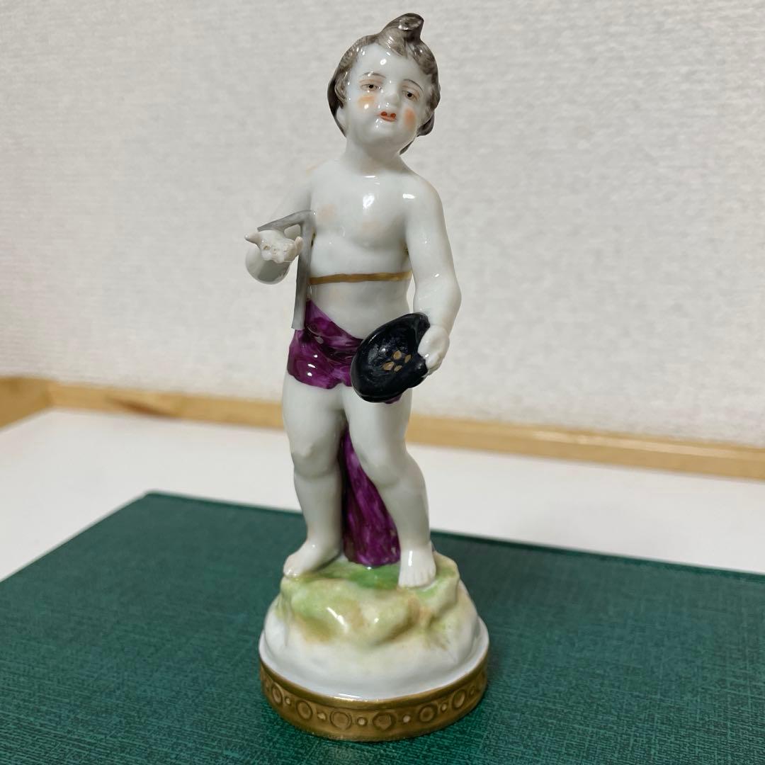 ・リヒャルトクルム工房・ドレスデン・高さ１２.５cm・右手の指に一部欠損あり。
