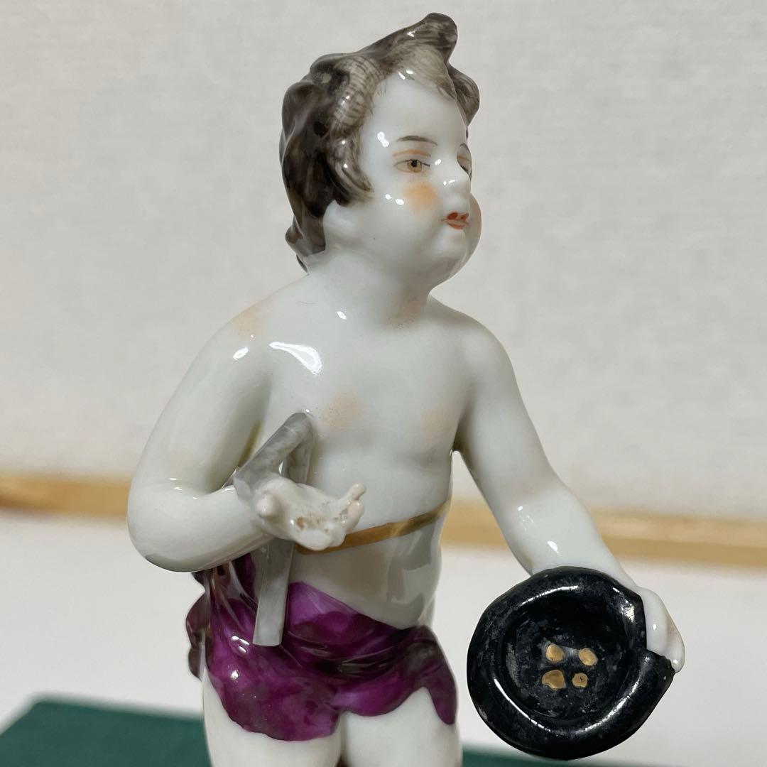 ・リヒャルトクルム工房・ドレスデン・高さ１２.５cm・右手の指に一部欠損あり。