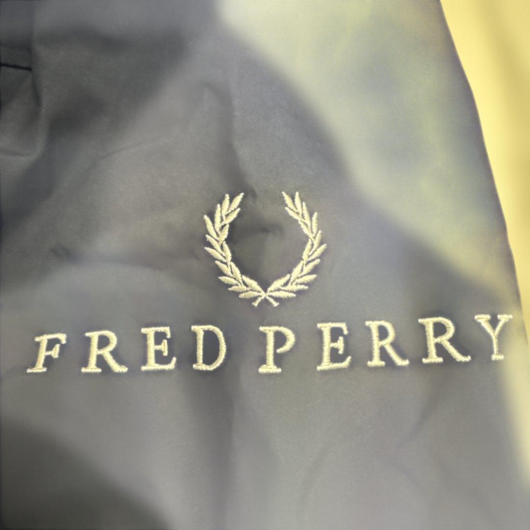 FRED PERRY ネイビー ベンチコート　MENSのS 美品