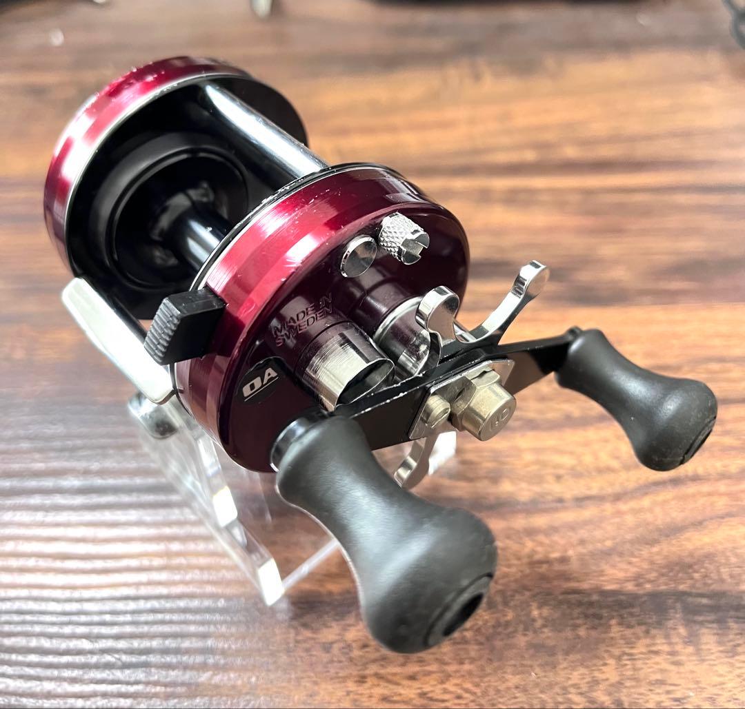 ABU アンバサダー 2500C バーガンディ　アブガルシア　2500c
