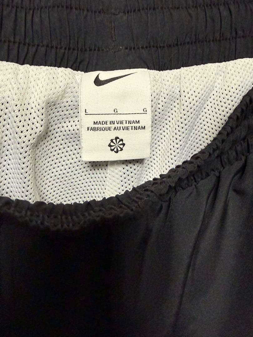 NIKE ウーブン アイコン セットアップ