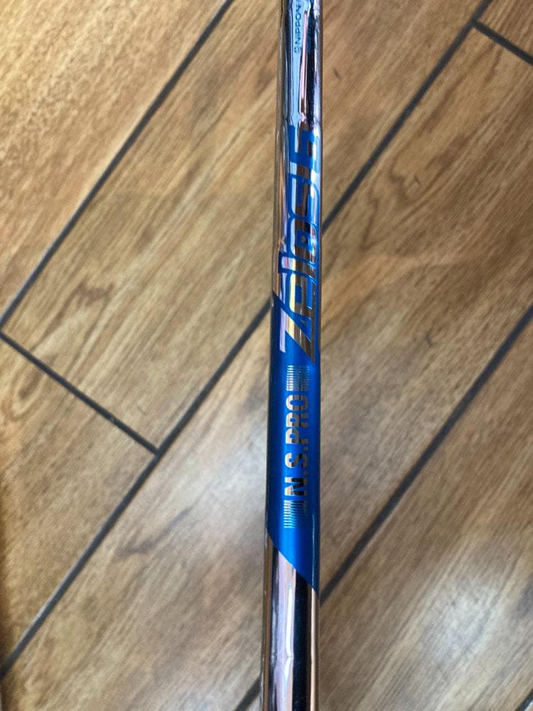 ＥＰＯＮエポン　アイアンＡＦ７０５（７番〜Ｐ・Ａ・Ｓ）６本ゼロス６(1FLEX)