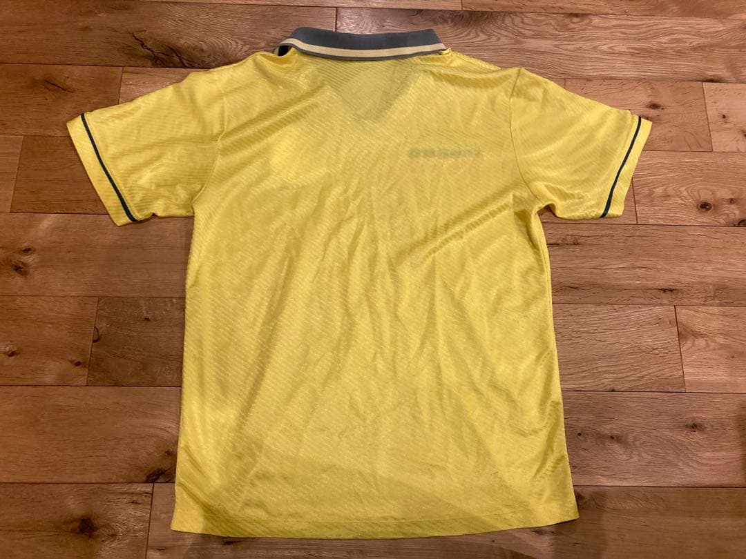 UMBRO ブラジル代表 イエローシャツ　サイズ不明