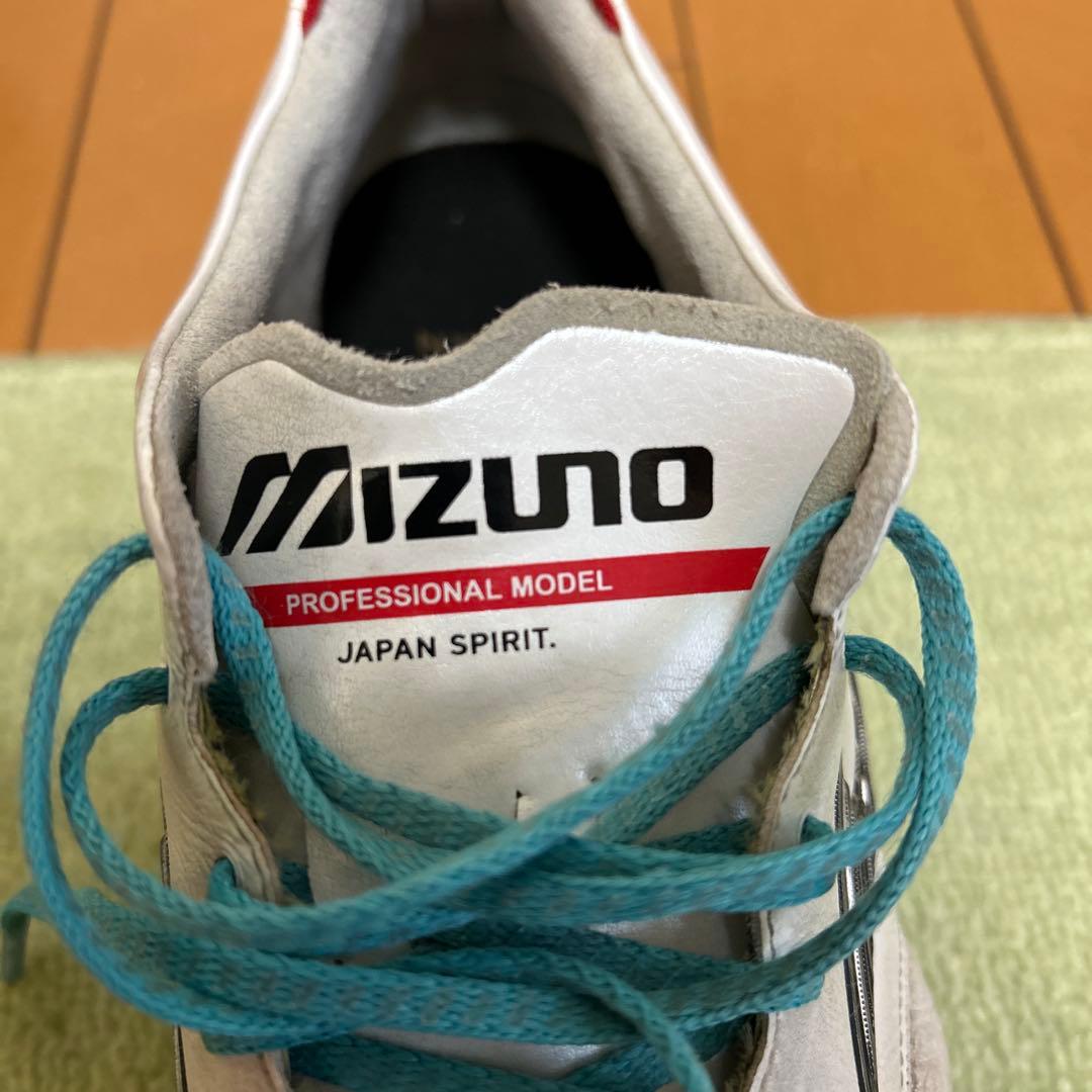 サッカースパイク　Mizuno　モレリアNEO Ⅳ JAPAN 箱、袋有り