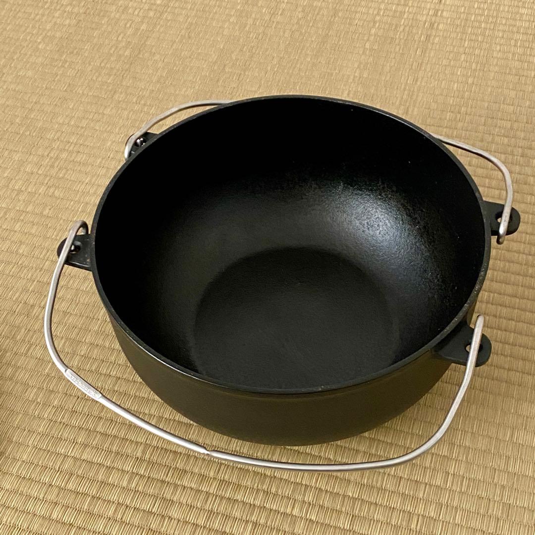 【＊ perk】《超美品》スノーピークの和鉄 ダッチオーブン 26