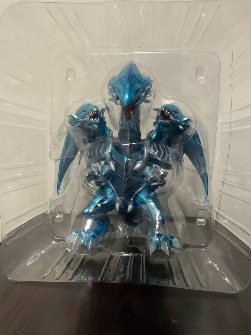 海外限定　MONDO 青眼の究極竜　ソフビ Timed Edition