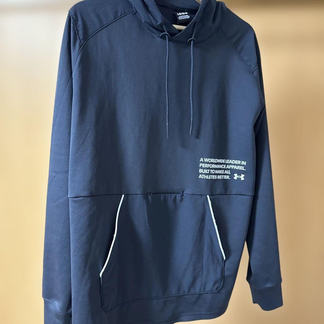 【美品】UAアーマーニット フーディー（トレーニング/MEN）