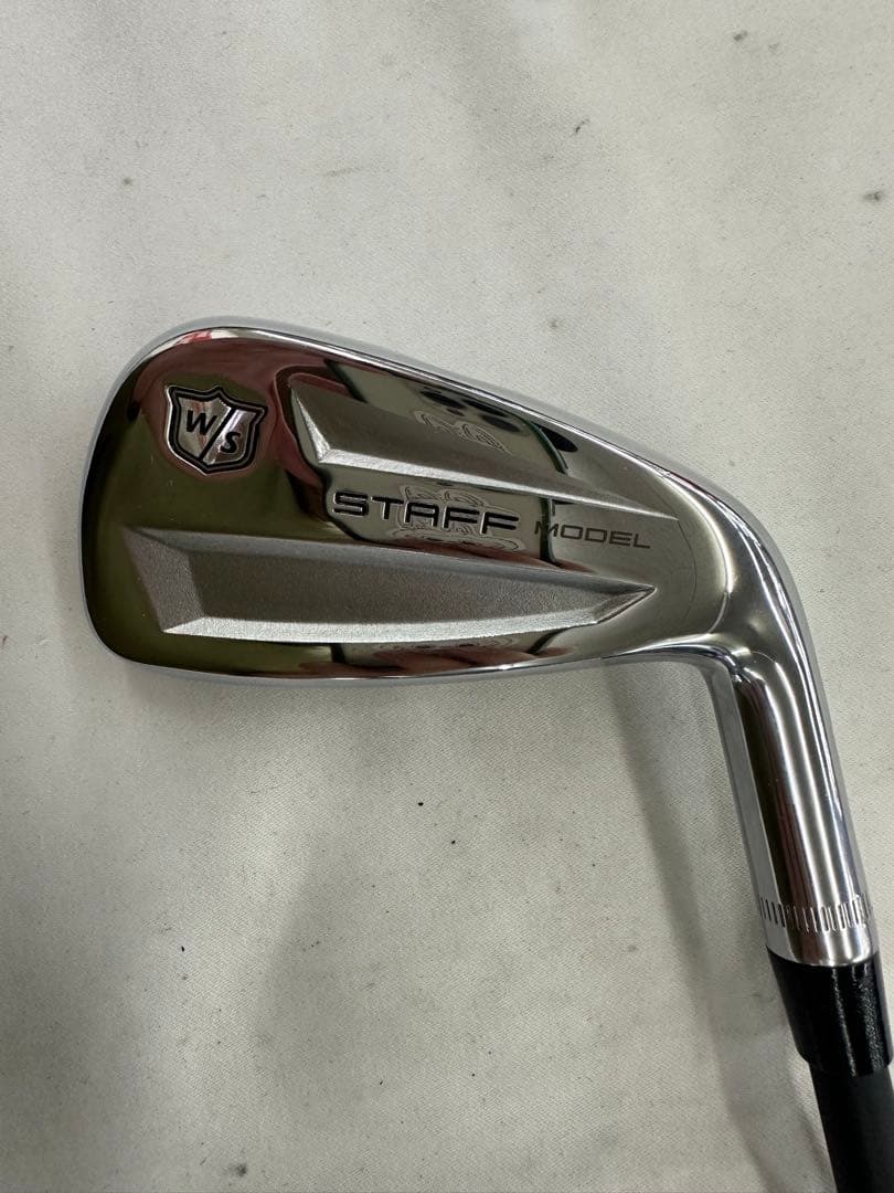 Wilson STAFF MODEL 18度