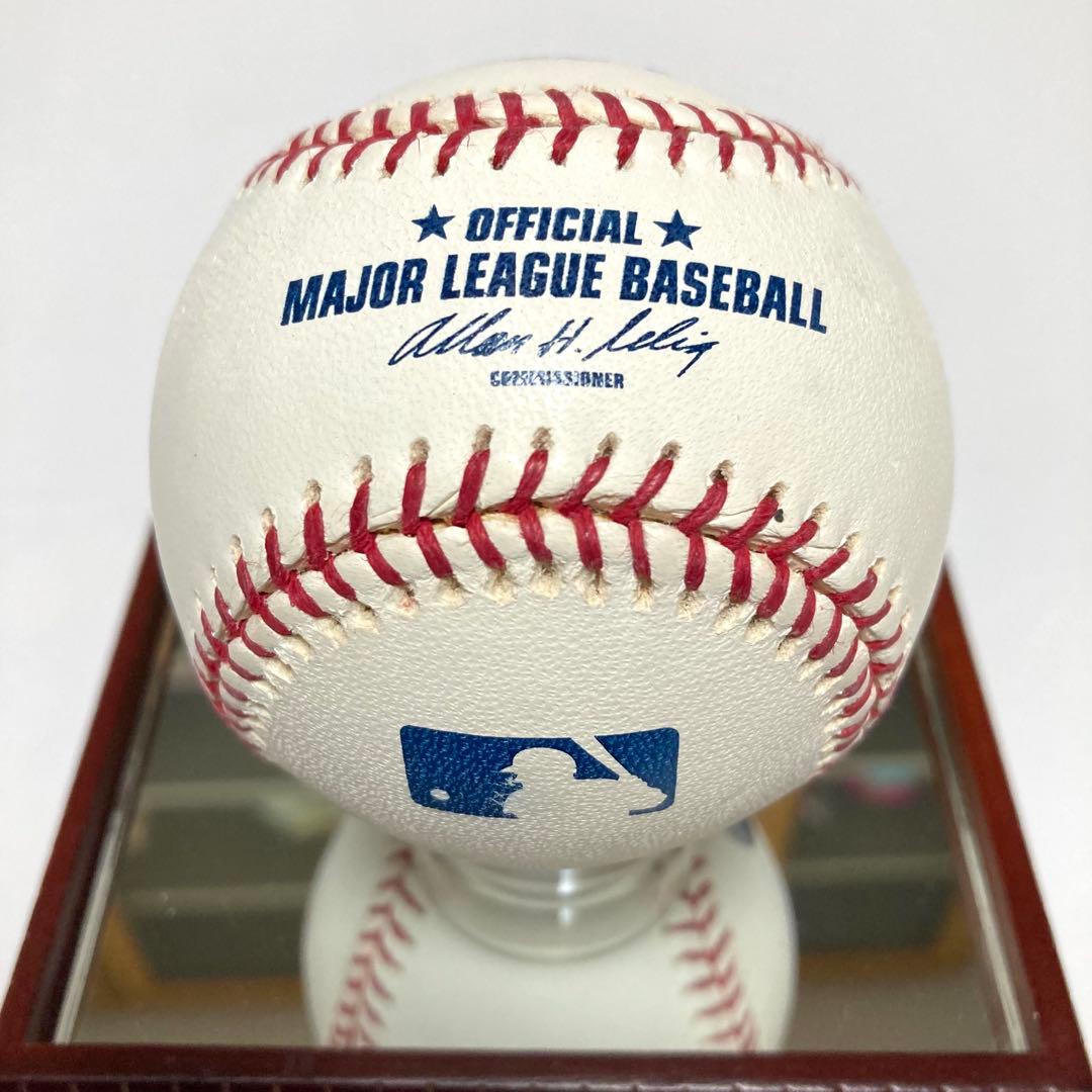イチロー 選手　直筆サイン　MLB公式球　ガラスケース(紫外線保護)付