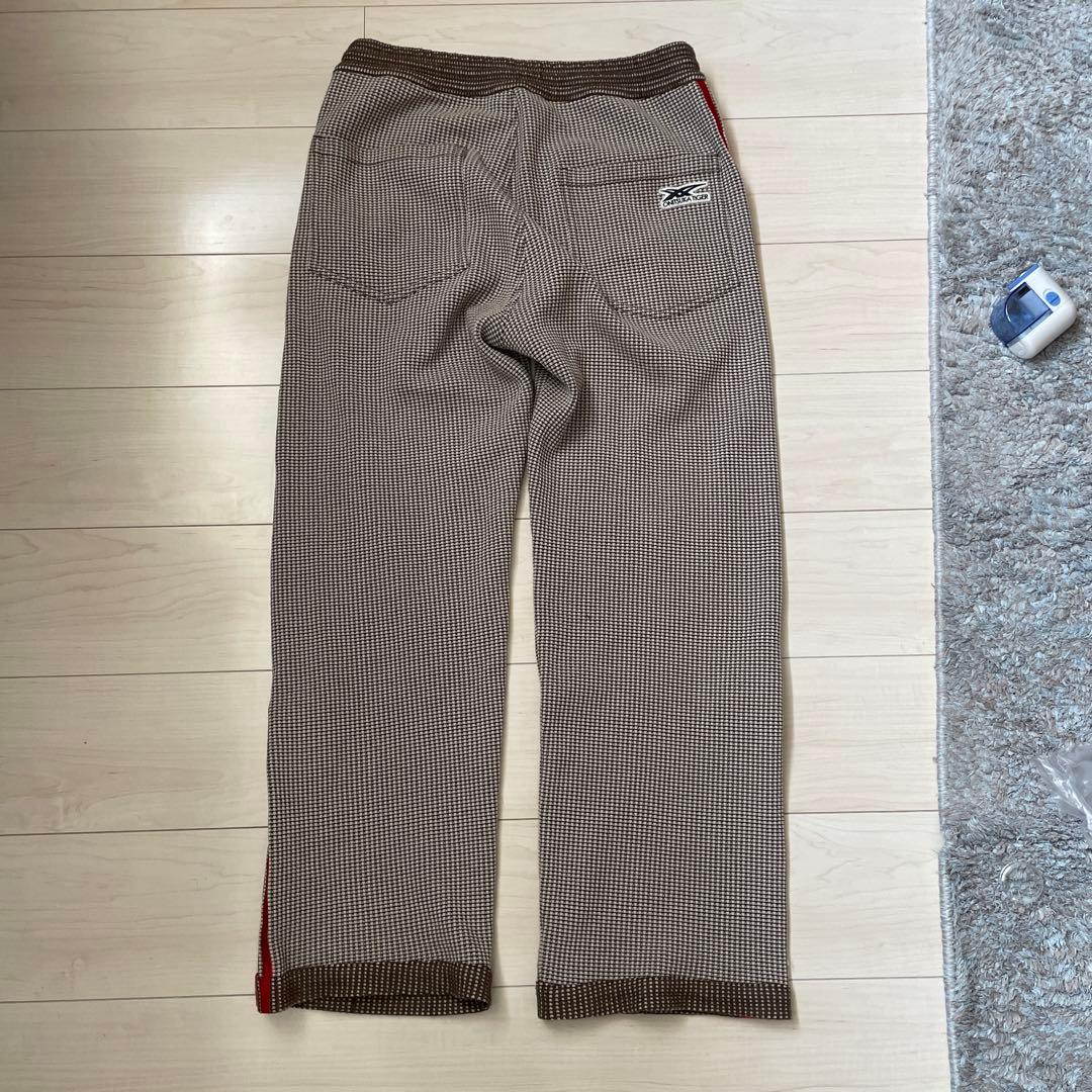 オニツカタイガー TRACK TOP / TRACK PANTS Mですが大きめ