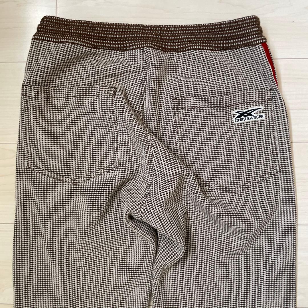 オニツカタイガー TRACK TOP / TRACK PANTS Mですが大きめ