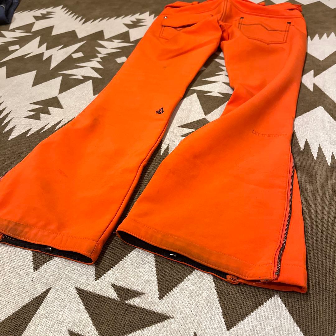 VOLCOMウェア上下セットSサイズ　パンツ×2本＋ベルト