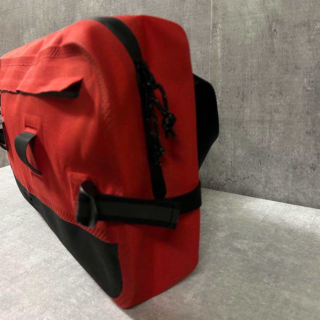 CHROME URBAN EX SLING10L完全防水ボディバッグサイクル