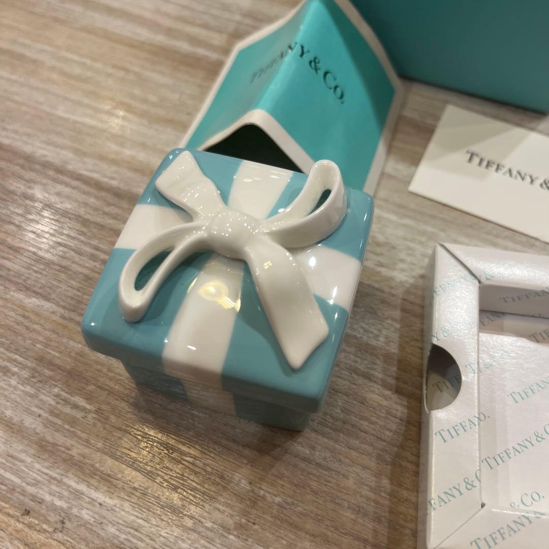 Tiffany & Co. リボン付き小物入れ陶器ミニブルーボウボックス