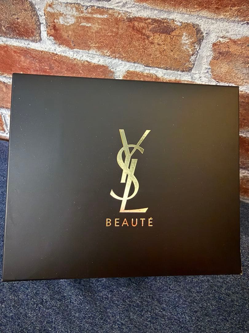 YSL ブラックレザーキルティングバッグ