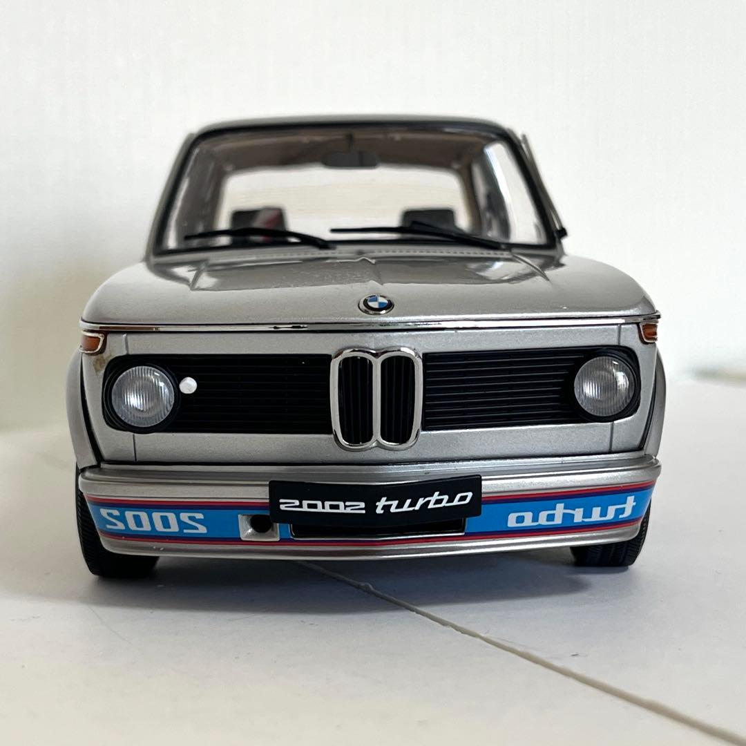 AUTO art 1/18  2002TURBO シルバー (一部破損有り