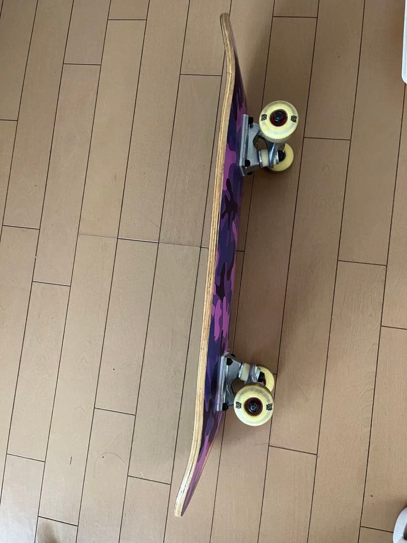 カモフラージュ柄スケートボード