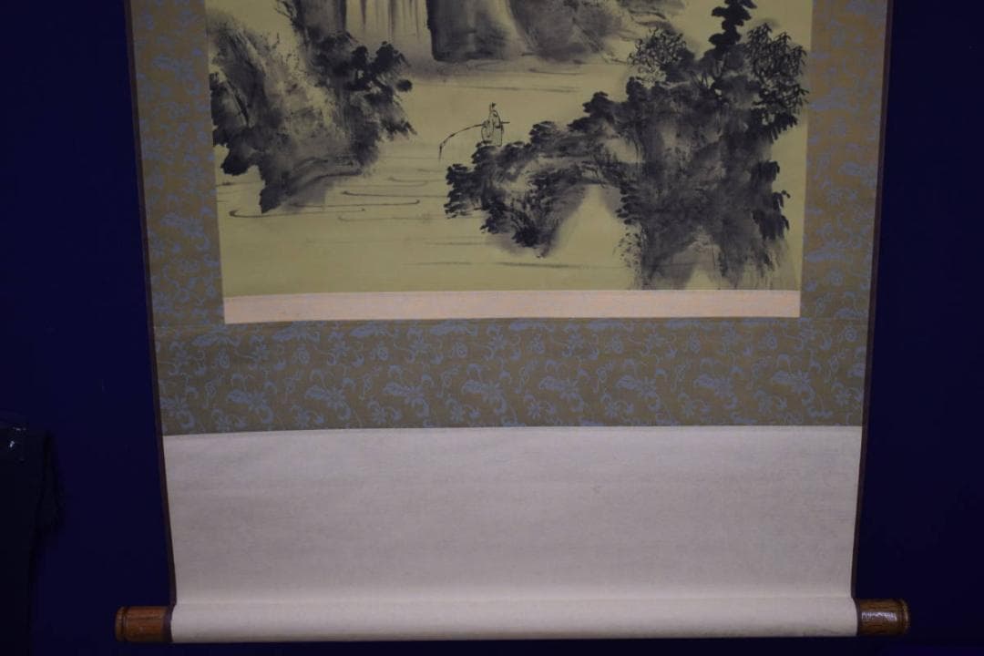 真作/龍峯/水村煙景色図/山水釣人図/中国画/布袋屋掛軸HJ-132