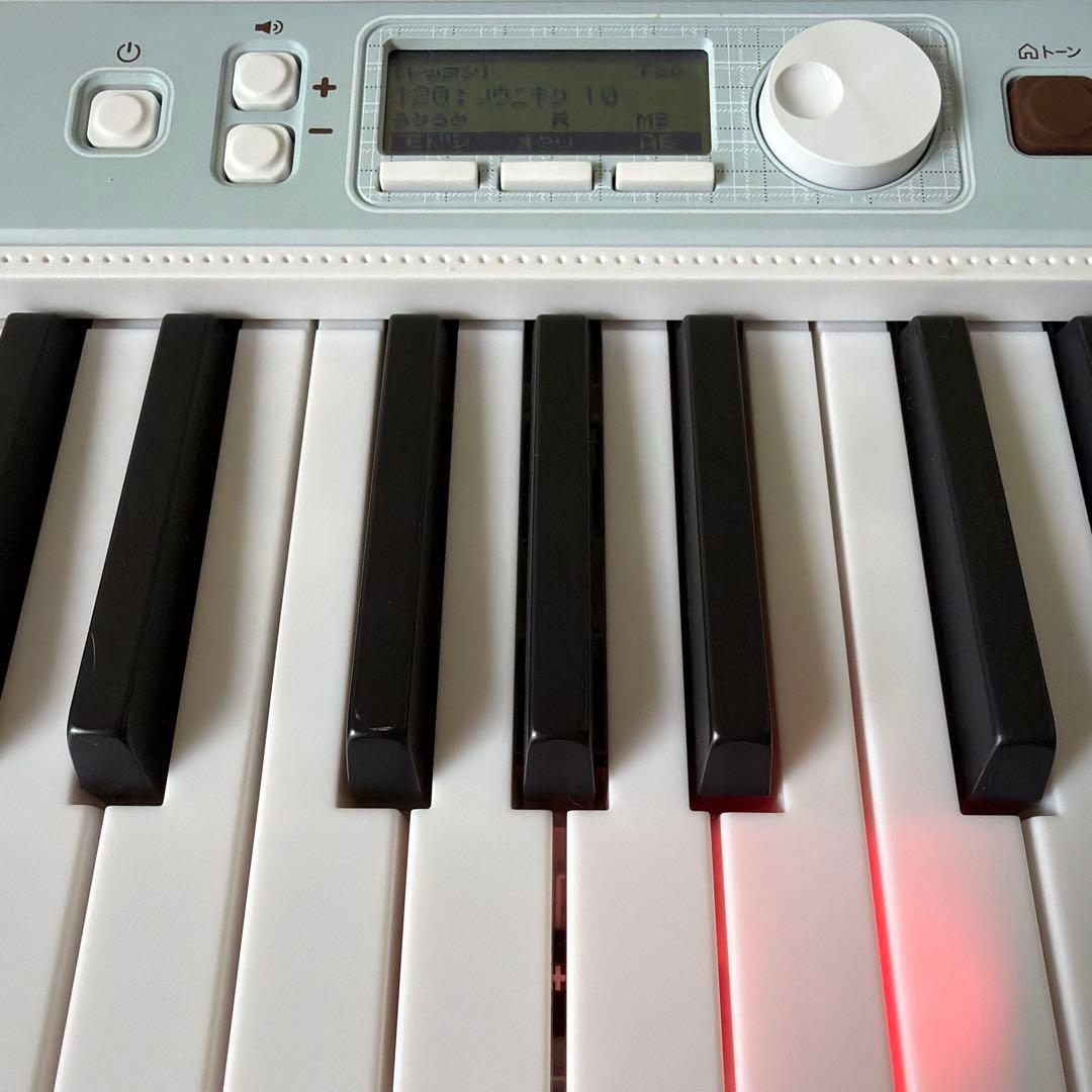 【極美品】CASIO カシオ　LK-335 光ナビゲーション　デジタルキーボード