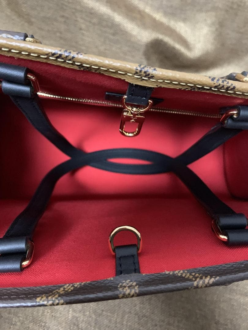 LOUIS VUITTON モノグラム ジャイアント リバース オンザゴーMM