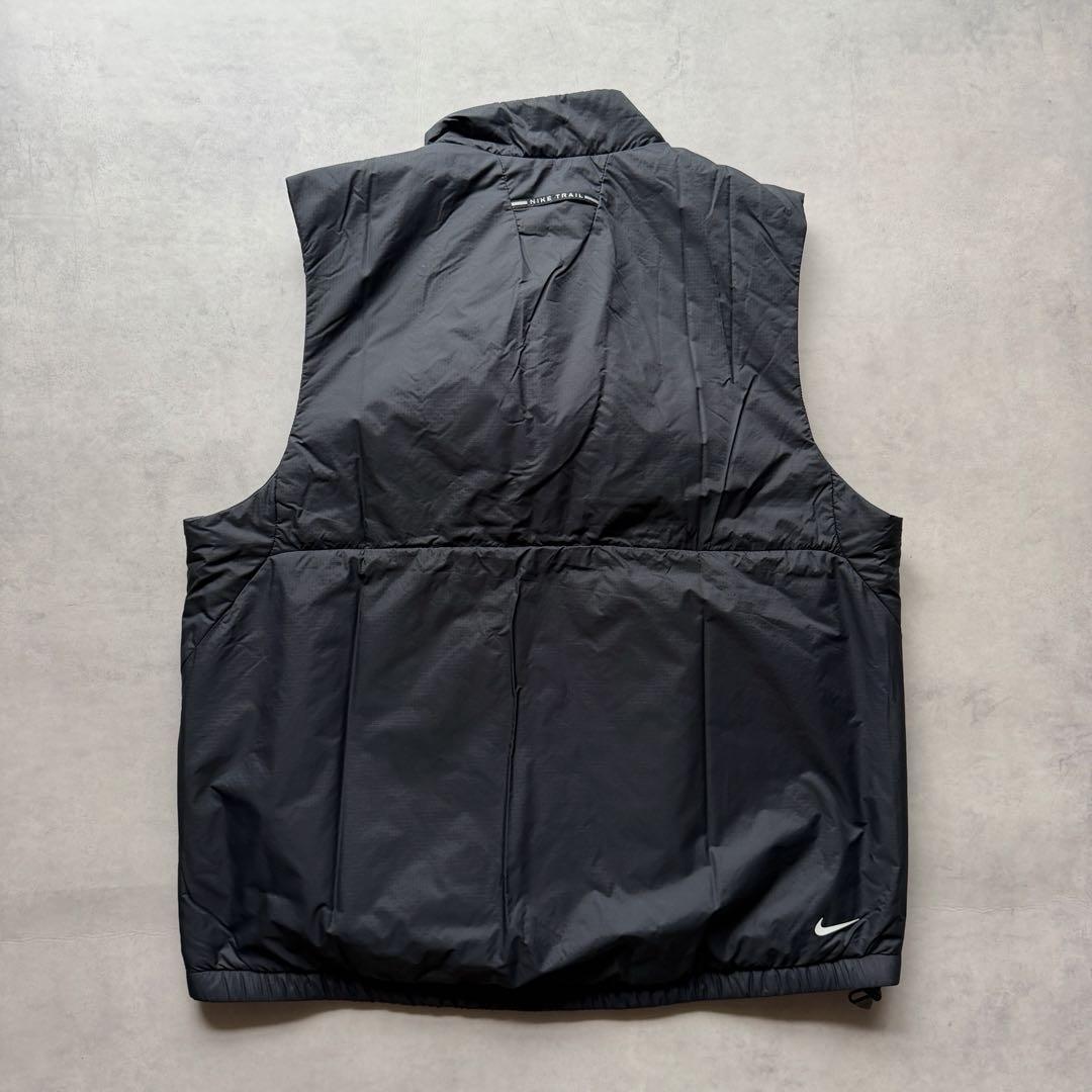 新品 Mサイズ ナイキ トレイル プリマロフト ランニング ベスト 黒