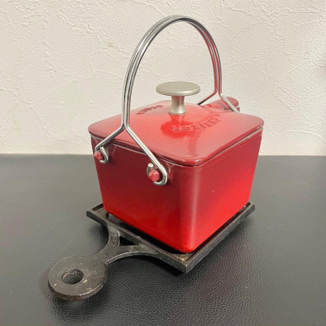 【レア廃盤品】staub ストウブ スクエアティーポット 赤色 専用台座付き