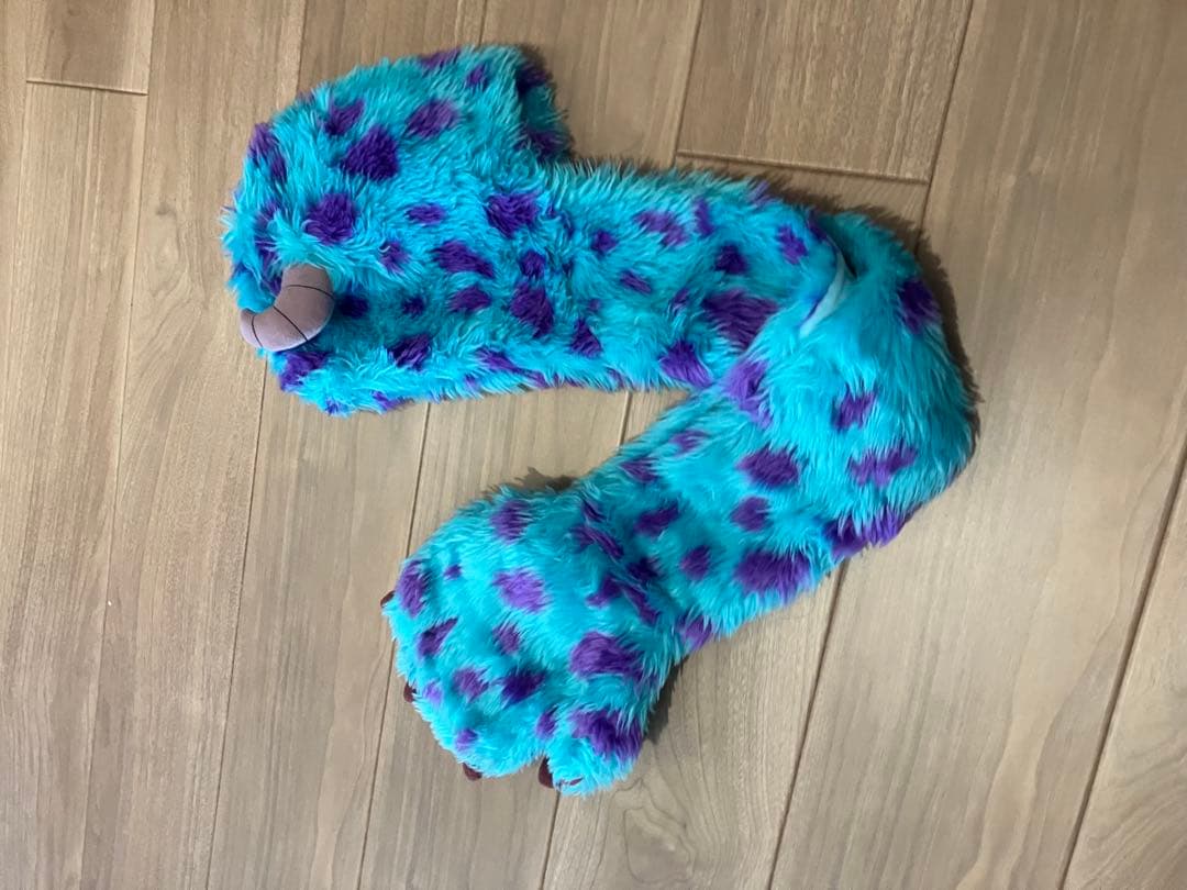 ディズニー　モンスターズインク　サリー　マフラーキャップ