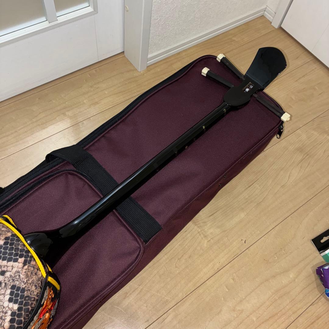 三線 沖縄三線　工四合　初心者にやさしいお得なセット、チューナー他付属品付