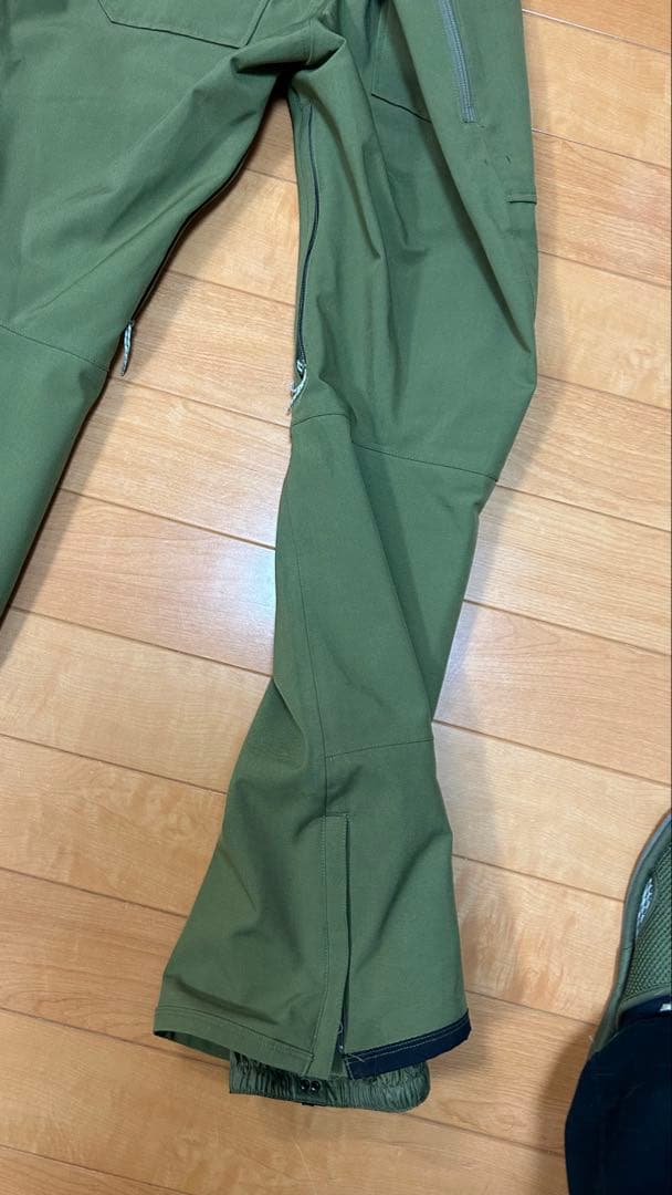 BURTON ビブパンツ Mサイズ　レディース　バートン　カーキ
