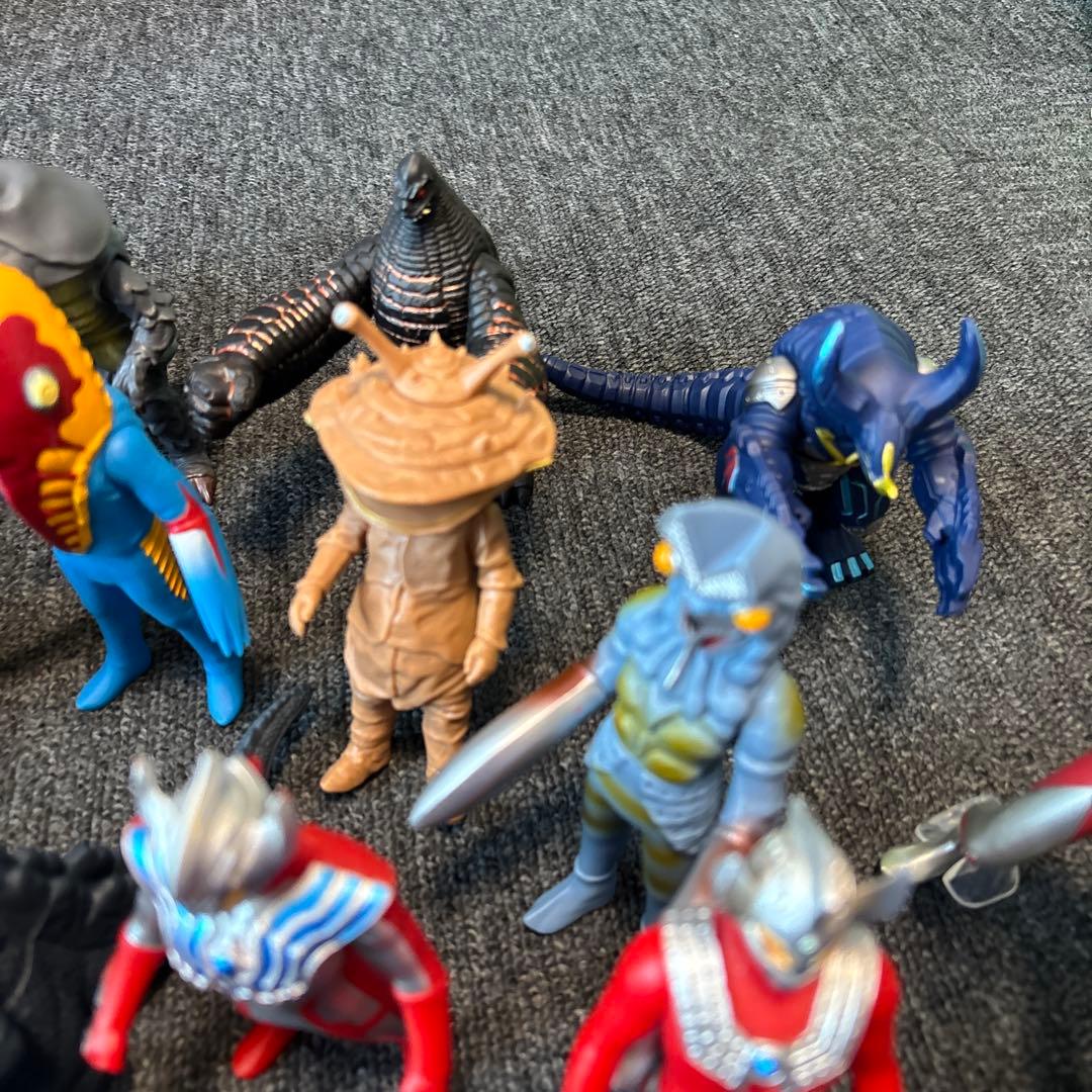 ウルトラマン　怪獣　ソフビセット 22体　収納BOX付き