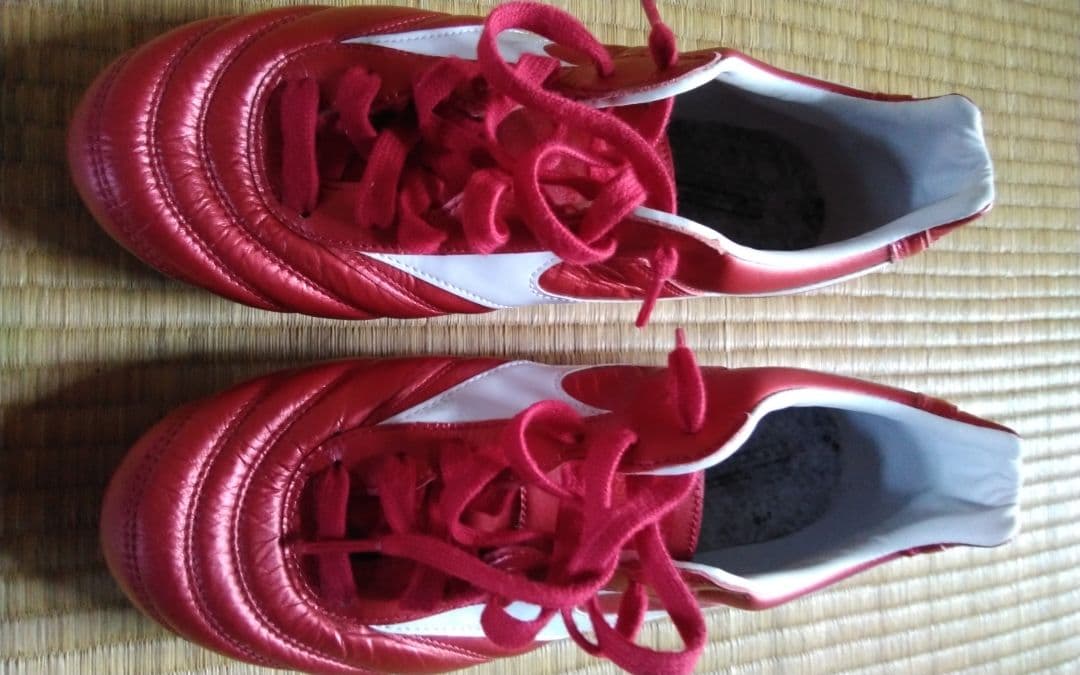 モレリア　Mizuno レッド スパイクシューズ