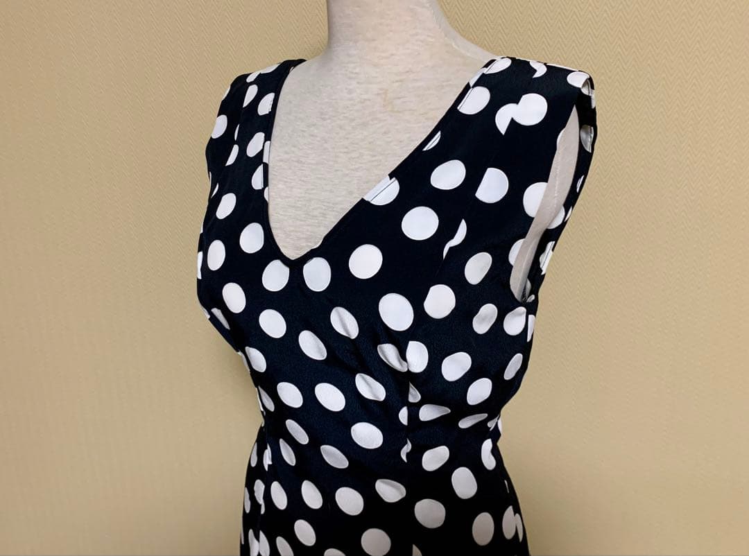 フラメンコ衣装　スペイン製ワンピース黒白ドット、ボレロ付き