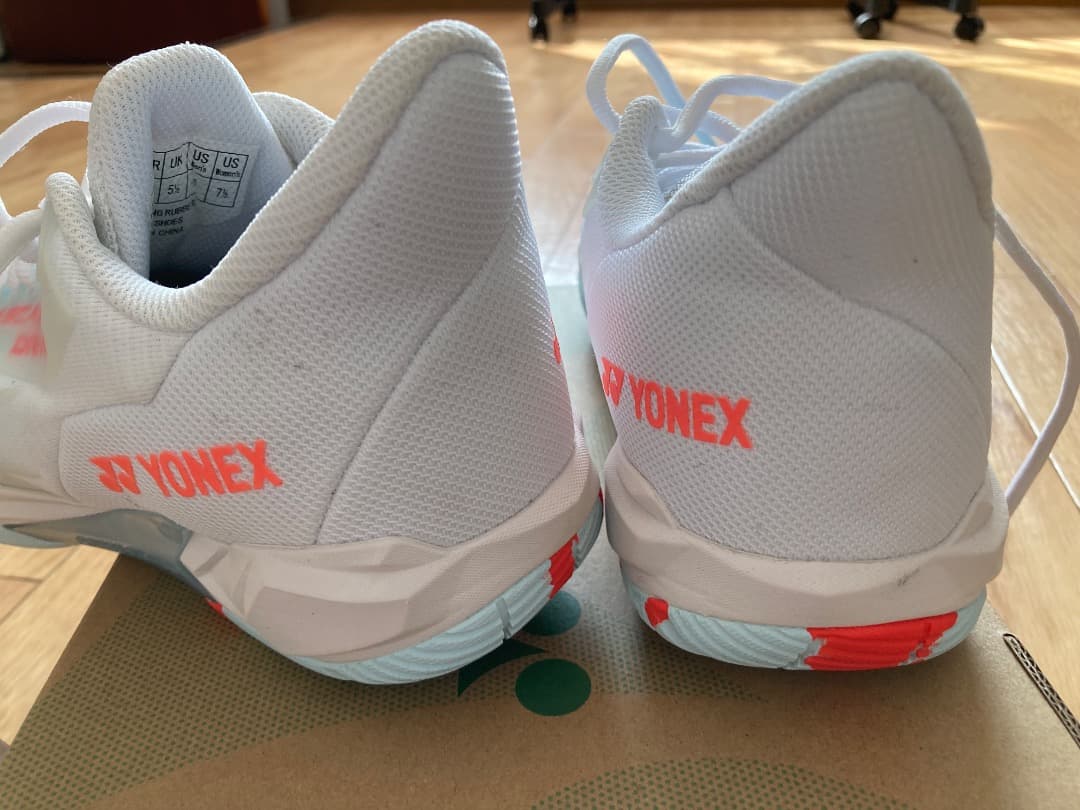 YONEX パワークッション カスケードドライブ