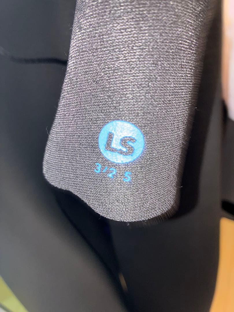 patagonia R1 フルスーツ フロントジップ　LS 送料込み