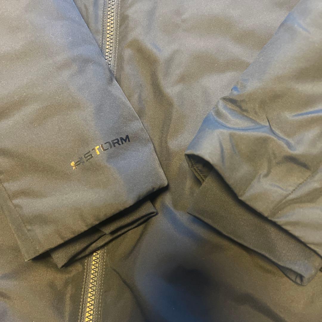 〈値引交渉可〉Under Armour ColdGear フード付ベンチコート